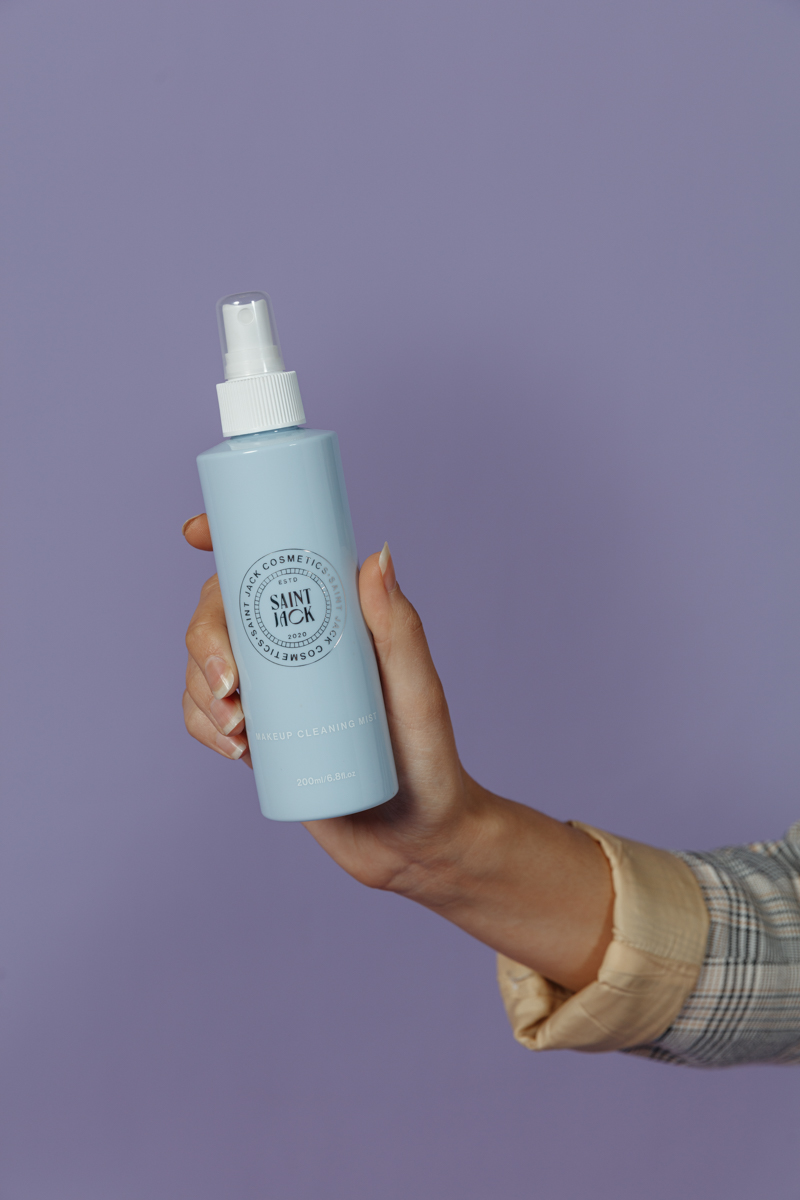 CROP LO Meet the beauticians Adelaide Makeup Artist Kyra Zoina credit Jonathan van der Knaap7