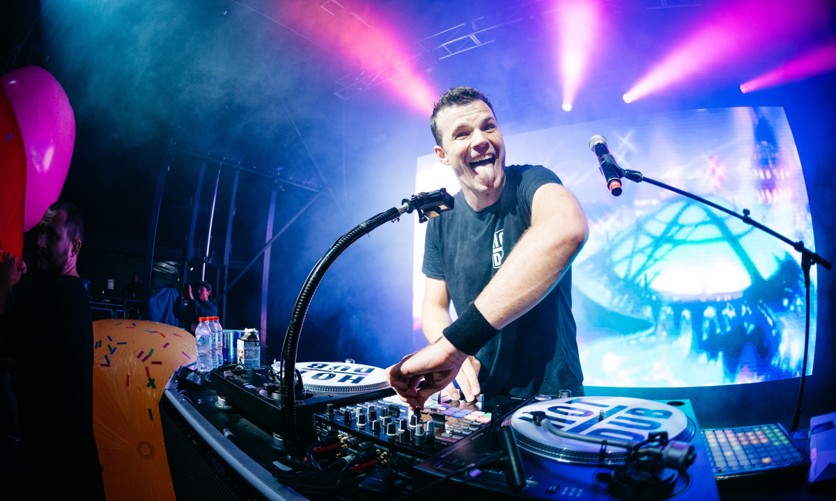 Hot Dub Time Machine CityMag